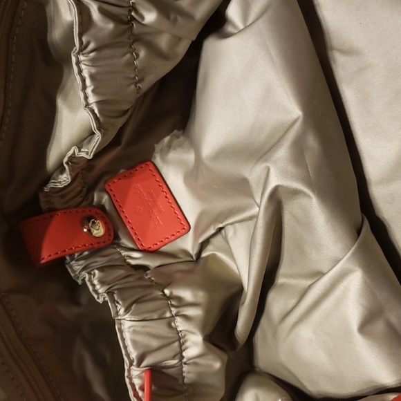 Red kate spade purse and cosmetic case - Picture 10 of 11